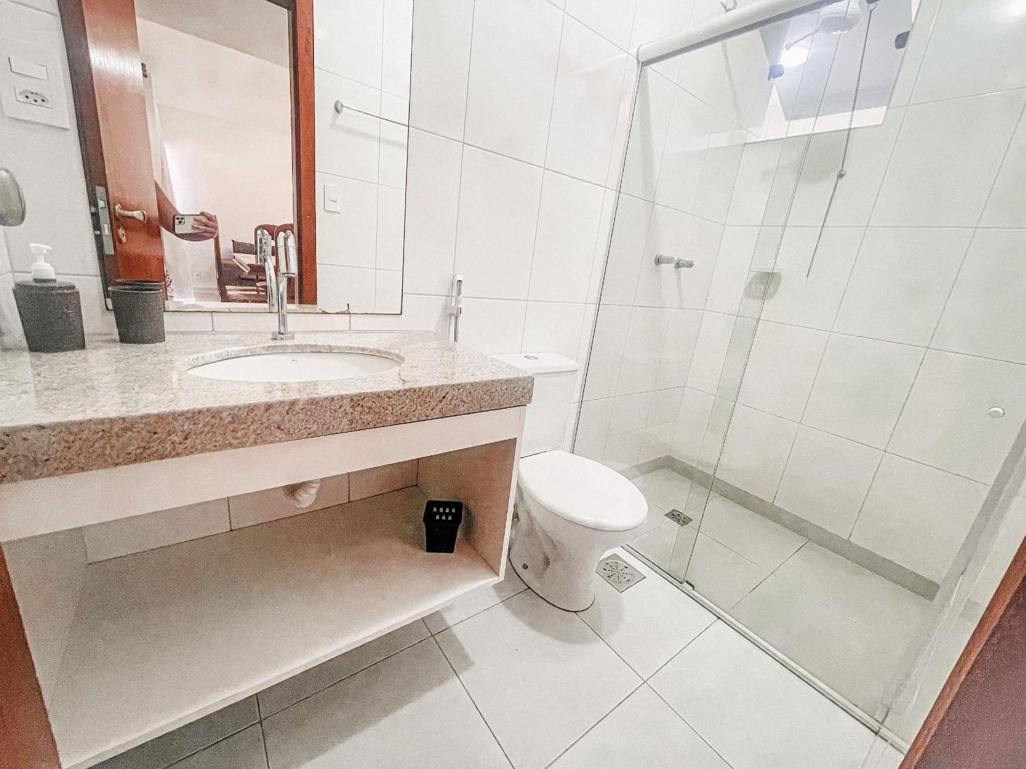 Taperapua Beachfront: 2-bedroom With Wi-fi And Parking