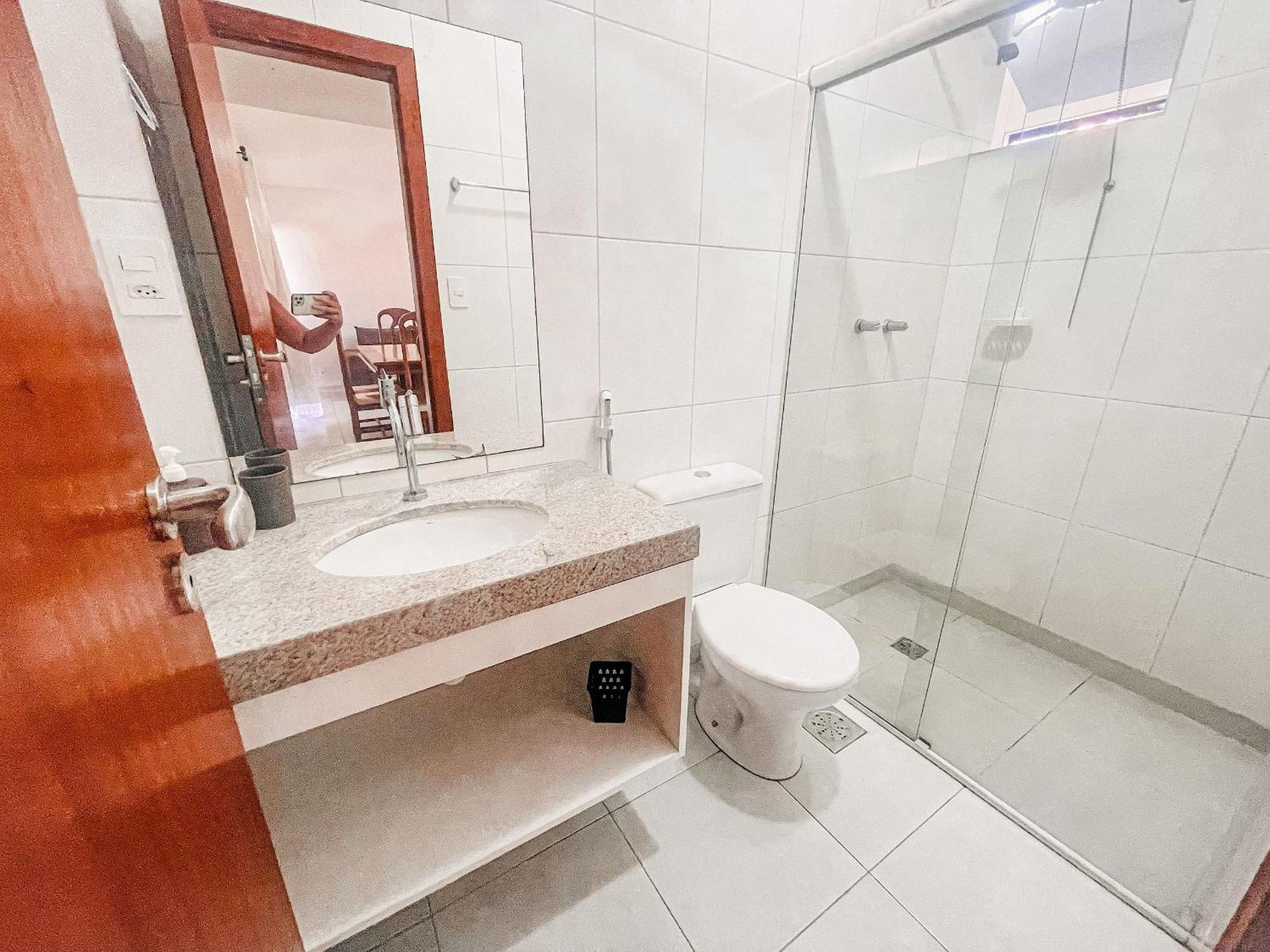 Taperapua Beachfront: 2-bedroom With Wi-fi And Parking *