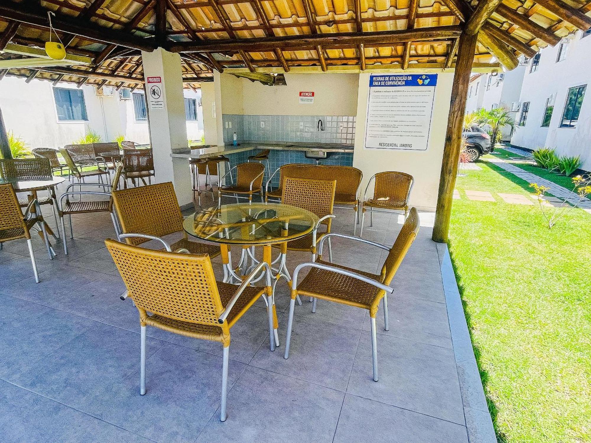 Taperapua Beachfront: 2-bedroom With Wi-fi And Parking Holiday home